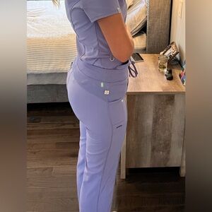 SET OF WOMENS CHEROKEE INFINITY SCRUBS